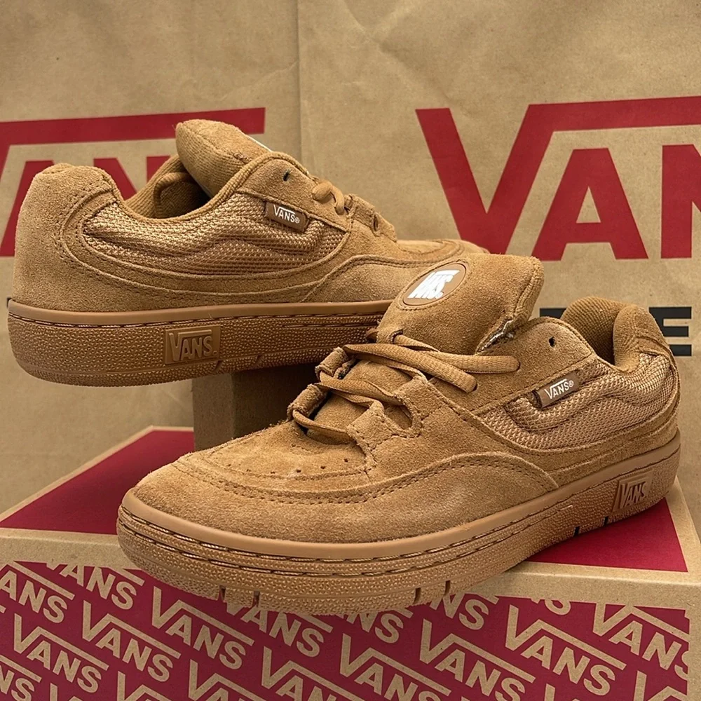 Vans Men’s Speed Ls Chipmunk Mono
VN000CTNGWT Sneakers - Picture 8 of 16